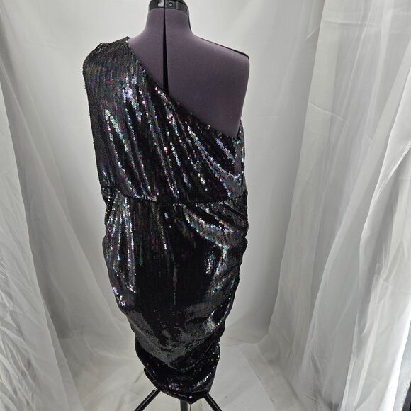 725-12 Torrid iridescent black one shoulder sequin Bodycon dress Size 2 16/18 - Picture 6 of 10